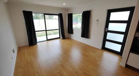 Near-New Modern and Comfortable Apartment - Photo 2