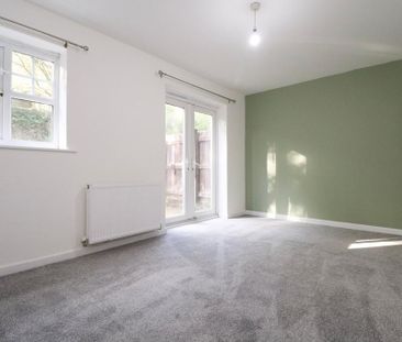 3 bedroom semi-detached house to rent - Photo 2