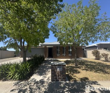 Executive Home in Waterlink Estate - Photo 5