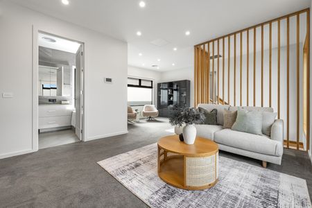 525B Springvale Road, Glen Waverley VIC 3150 - Townhouse For Rent | Domain - Photo 3