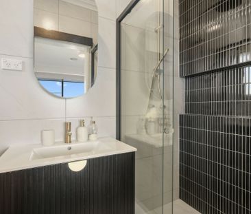 Charming Family Home in Heart of Evatt - Photo 5
