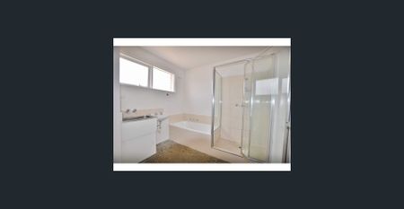 2 bedroom freshly painted and brand new carpets, very close to Westall train station. CITY WIDE REAL ESTATE - Photo 5