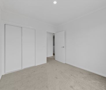 26 Jandakot Walk, Point Cook VIC 3030 - House For Rent | Domain - Photo 3
