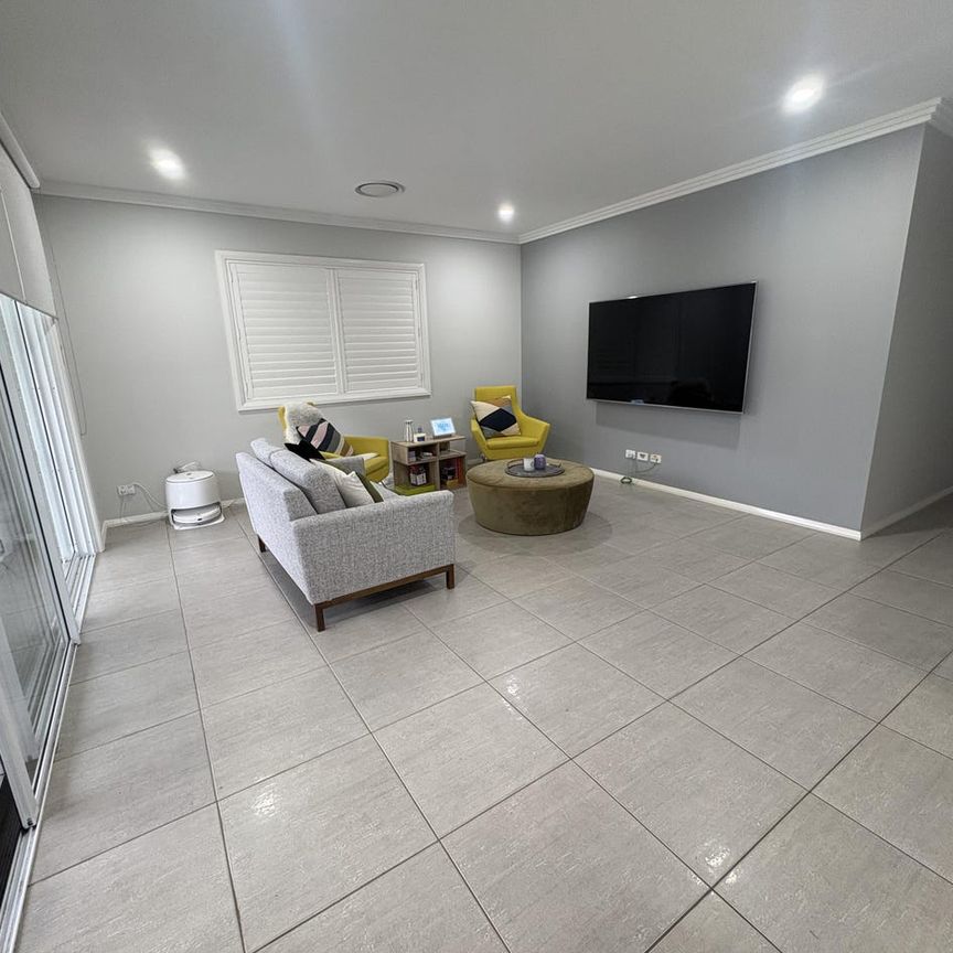 Immaculate Family Living Opposite the Reserve - Photo 1