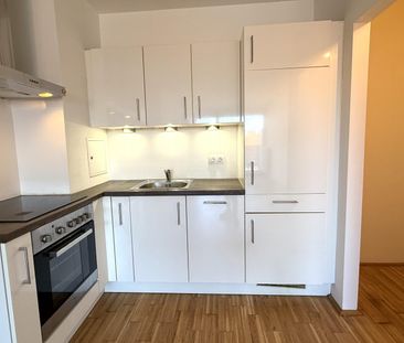 2 Monate MIETFREI!!! Schicke Neubauwohnung im Dachgeschoß mit 6,77m... - Photo 3
