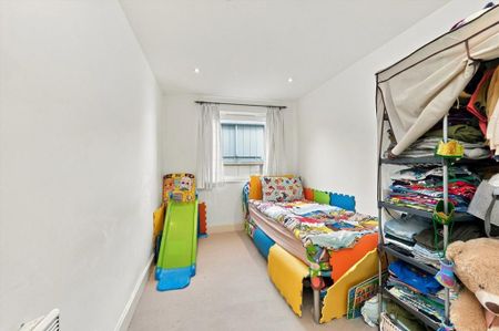2 bedroom flat to rent - Photo 3