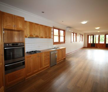 The heart of Geelong West - Photo 2