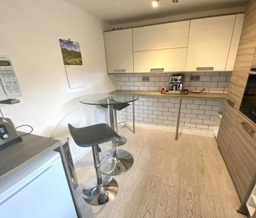 2 bedroom semi-detached house to rent - Photo 5