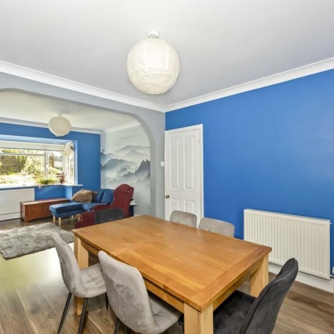 3 Bed Terraced House, Bevendean Crescent, BN2 - Photo 1