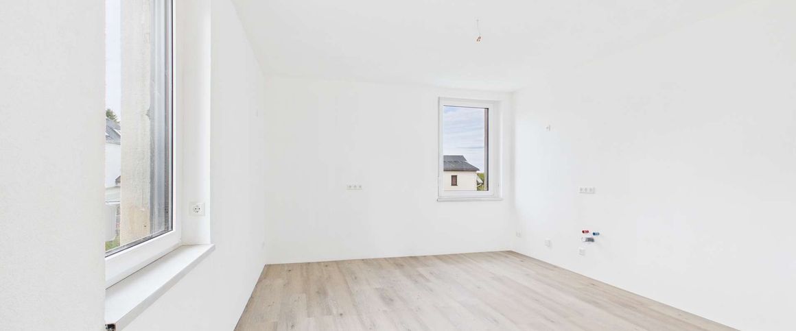 Modern sanierte 2-Raum-Erdgeschosswohnung in ruhiger Lage in Auerbach - Foto 1