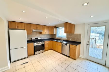 For Lease - 1164 Queen Street Unit# Upper, Toronto, Ontario - Photo 4