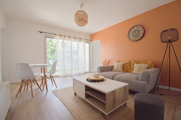 Location Appartement 1 pièce 26m² ST DENIS 97400 - Photo 1