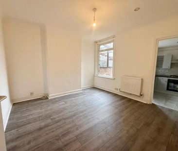 Churchville Road, Bedford - Photo 3