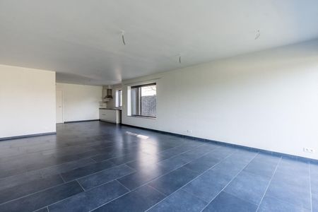 Ruime instapklare woning met 4 slpks nabij het centrum van Balen ! - Photo 2