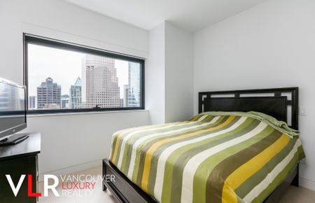 Condo in Downtown Vancouver, BC - Photo 5