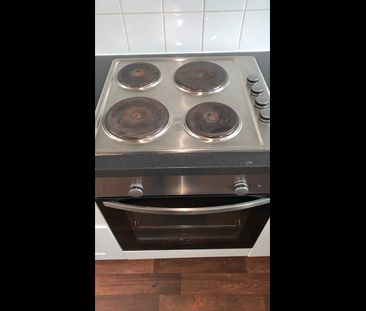 1 Bed Flat, Moscow Drive, L13 - Photo 4