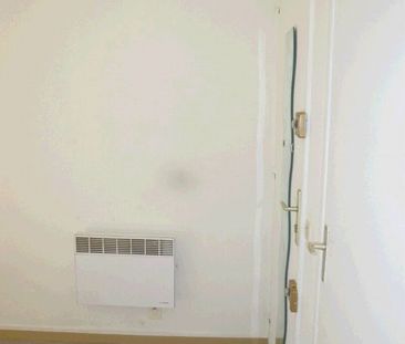 Appartement 1 pièces 10m2 MARSEILLE 9EME 299 euros - Photo 2