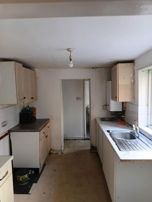 Room in a Shared House, St Andrew Road, L4 - Photo 1
