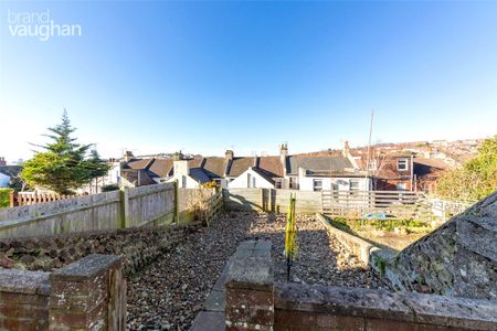 4 bedroom terraced house to rent - Photo 3