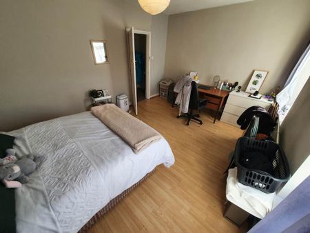 4 bedroom terraced house to rent - Photo 3