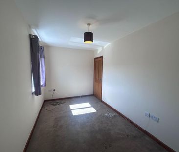 2 bedroom semi-detached house to rent - Photo 4