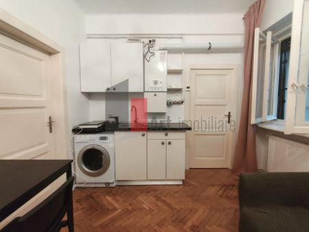 Garsoniera de inchiriat in zona Magheru (ultracentral) - Fotografie 4