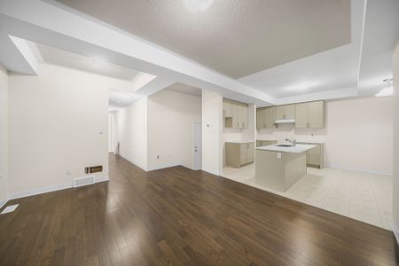 For Lease - 63 Royal Oak Crescent, Loyalist, Ontario - Photo 5