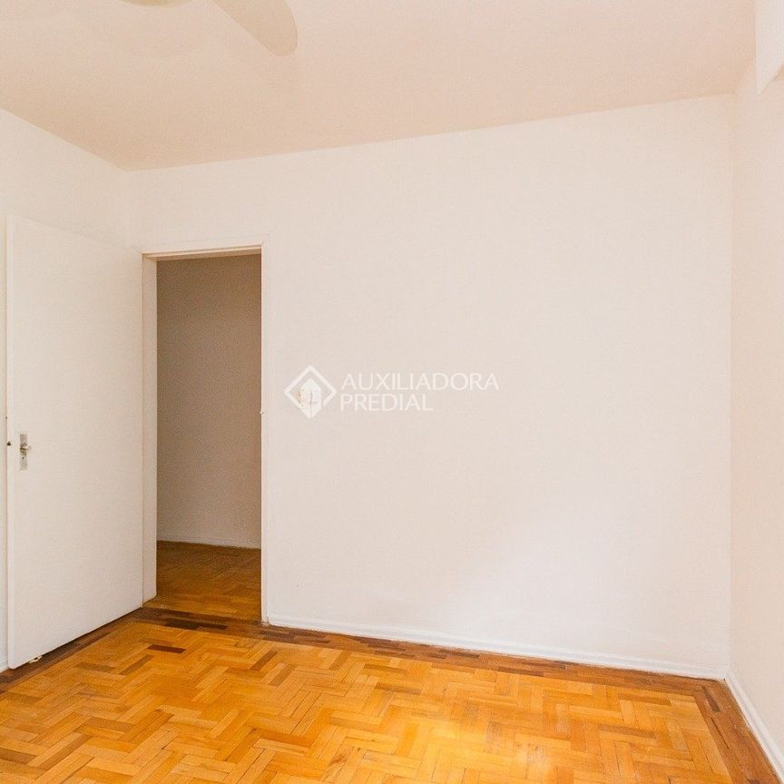 Apartamento com 1 quarto e 46m² para alugar em Jardim Leopoldina, Porto Alegre. - Photo 1