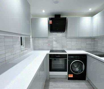 1 Bedroom Apartment - Purpose Built To Let - Photo 4