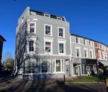 Bridge Road, Hampton Court Village, East Molesey, Surrey, KT8 - Photo 1