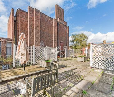 St. Mary Le Park Court, Parkgate Road, SW11 - Photo 6