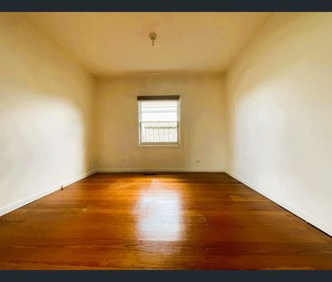 Family Home! - Photo 2