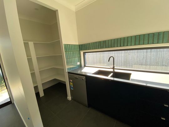 Coomera - Photo 1
