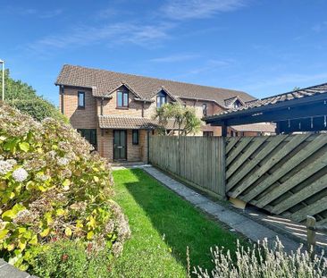3 bedroom end of terrace house to rent - Photo 3