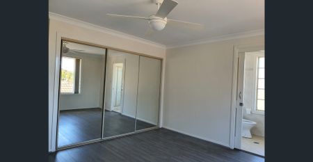 Location, location, location - Walk to Toongabbie station! - Photo 3