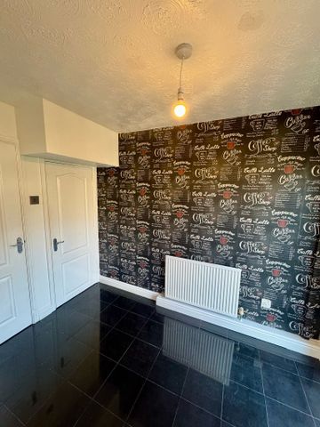 Carland Close, Fazakerley, Liverpool, L10 - Photo 2