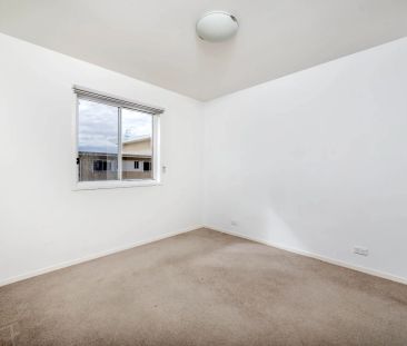 Stylish One-Bedroom Apartment in Prime Bruce Location - Photo 1