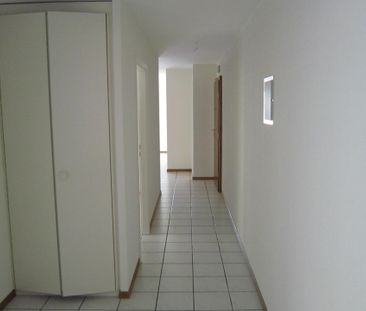 Spacieux appartement de 4,5 pièces avec balcon et ascenseur - Photo 1