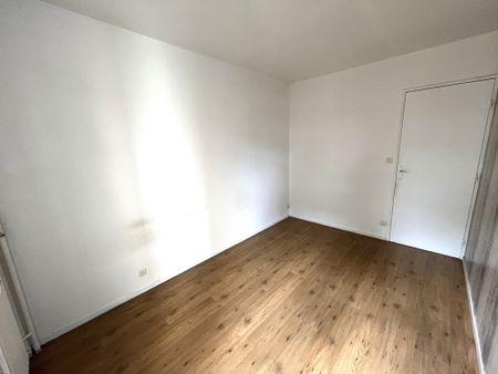 Location Appartement 4 pièces 89m² LE PETIT QUEVILLY 76140 - Photo 4