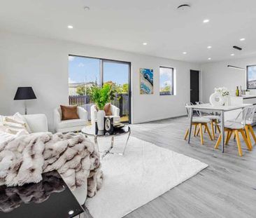 Brand New Modern Home in Favona - Photo 1