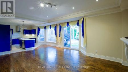 38 STONEGATE ROAD - Photo 3