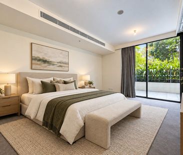Sophisticated One-Bedroom Apartment with Oversized Private Courtyard - Photo 2