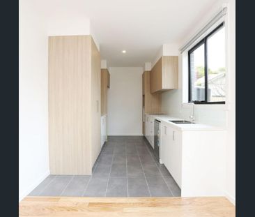 All you need in this top location! - Photo 3