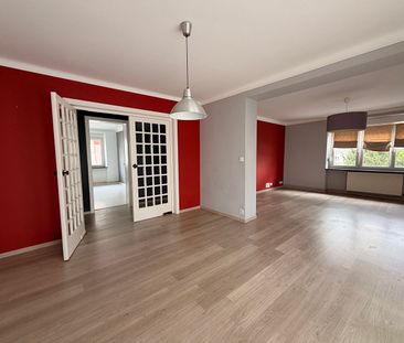 Location Appartement 4 pièces 96m² - Photo 4