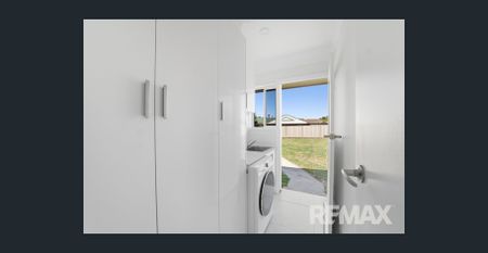 Modern Living in Lake Albert - Photo 4