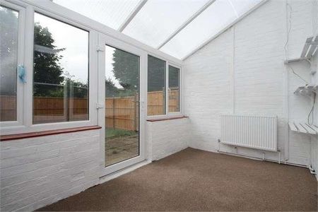 Richmond Road, Staines-upon-thames, TW18 - Photo 2