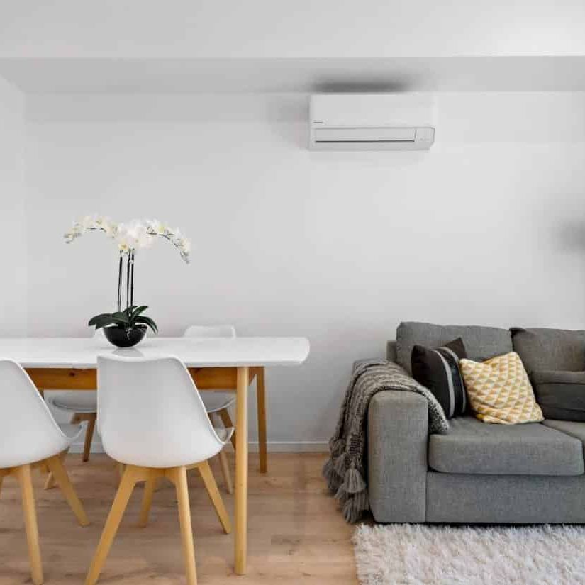 Bright, Stylish Living Near WestCity Mall - Photo 1