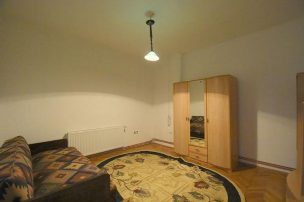 Apartament la casa de închiriat în zona Mehala - Fotografie 1