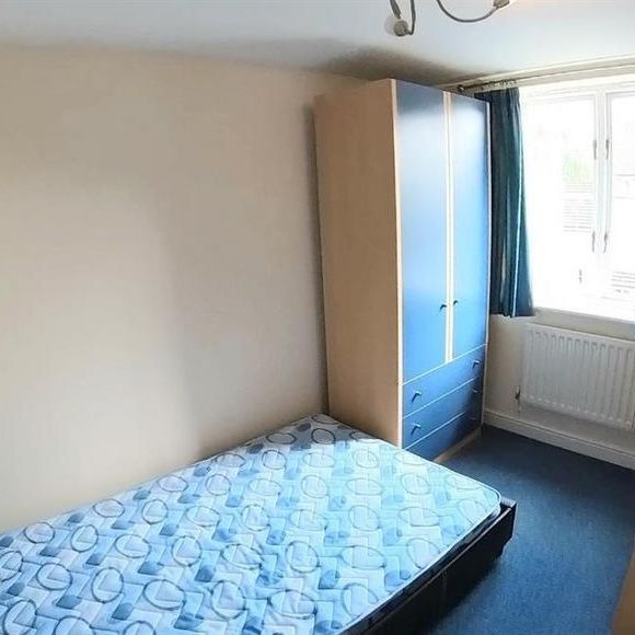 4 bedroom house to rent - Photo 1