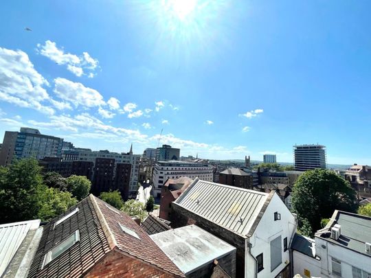 2 Bed Flat, Upper Maudlin Street, BS2 - Photo 1